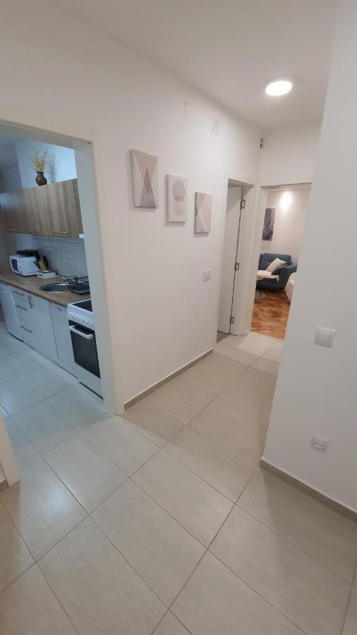 Apartman 8 Vrdnik Bagian luar foto