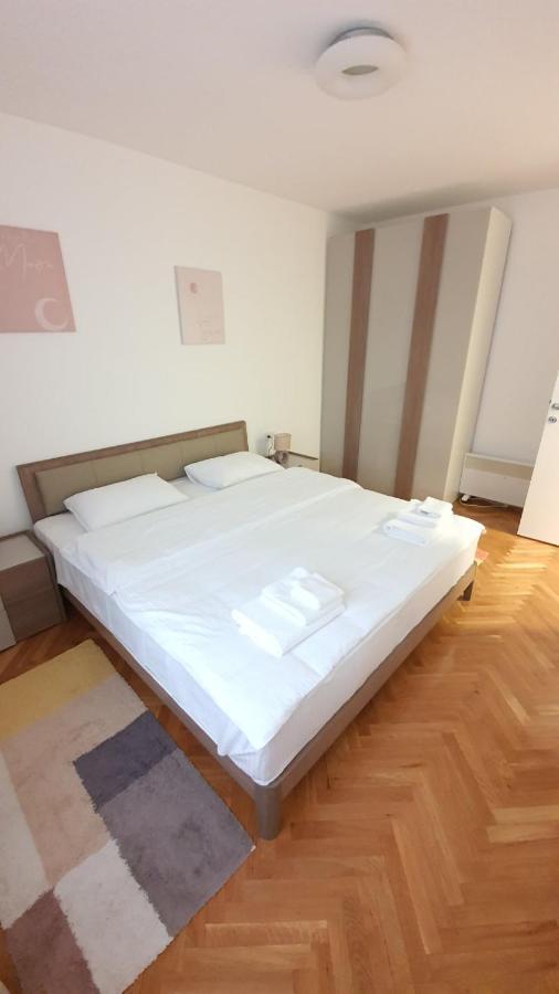 Apartman 8 Vrdnik Bagian luar foto