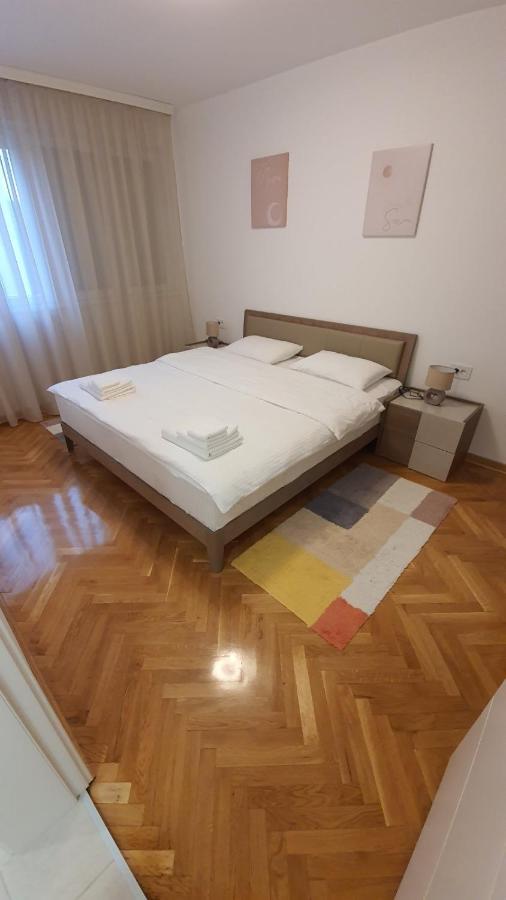 Apartman 8 Vrdnik Bagian luar foto