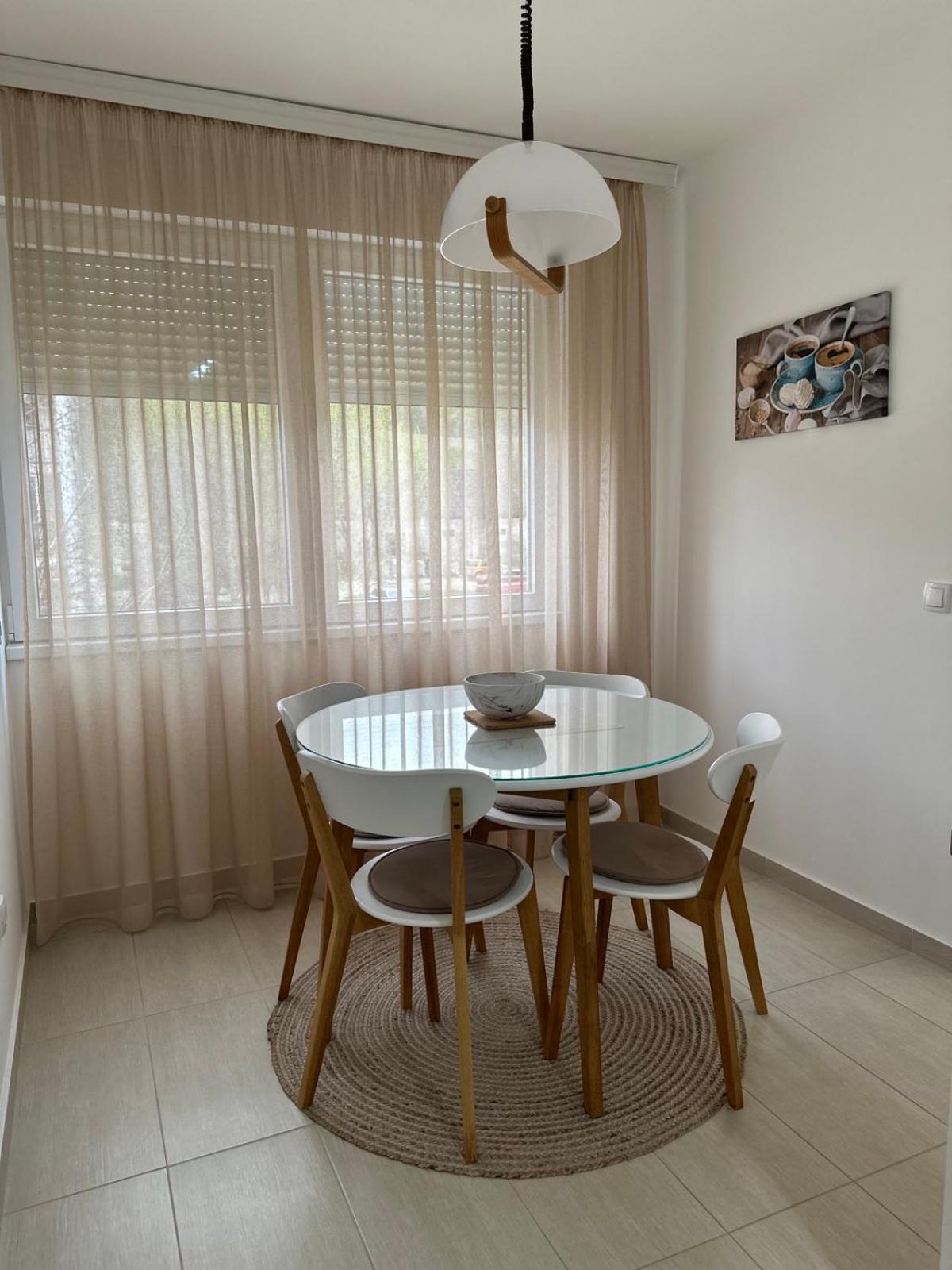 Apartman 8 Vrdnik Bagian luar foto
